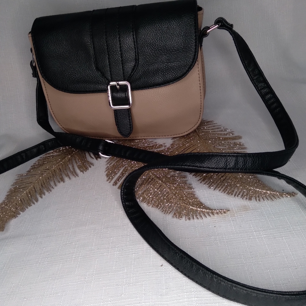 Nine West black and tan purse